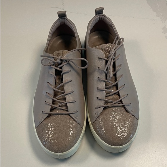 Ecco Shoes - Women’s Ecco rose gray Casual Lace-Up Sneakers 10 preppy